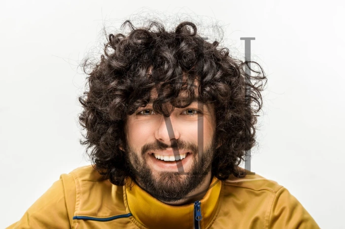 Guida alla permanente ondulata: vantaggi e suggerimenti per la manutenzione